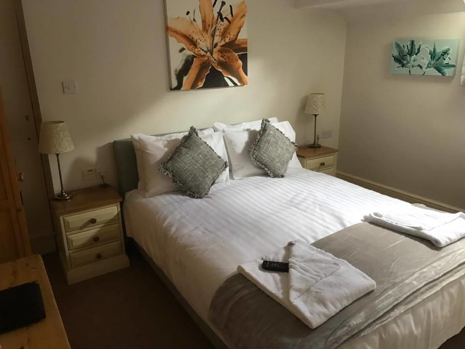 אוקהאם The Coach House Inn מראה חיצוני תמונה
